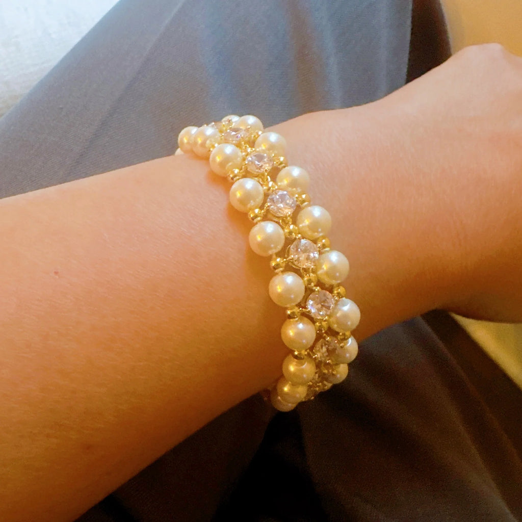 Elegance & Sparkle Bracelet: A Dazzling Accessory for Every Occasion