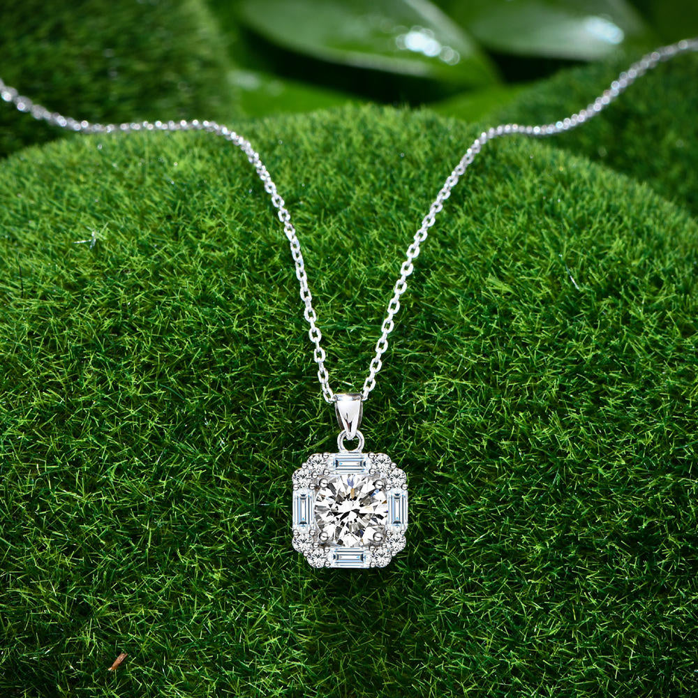 Stunning Round Brilliant Cut Diamond Necklace
