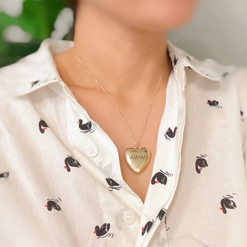 Personalized Mama Heart Pendant Necklace - A Timeless Gift for Moms