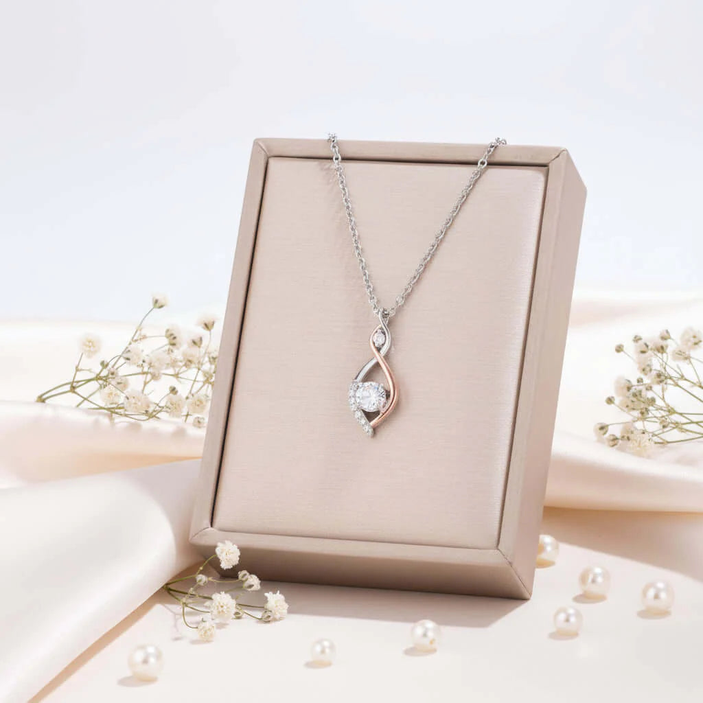 Stylish Two-Tone Smart Necklace with Elegant Electroplating