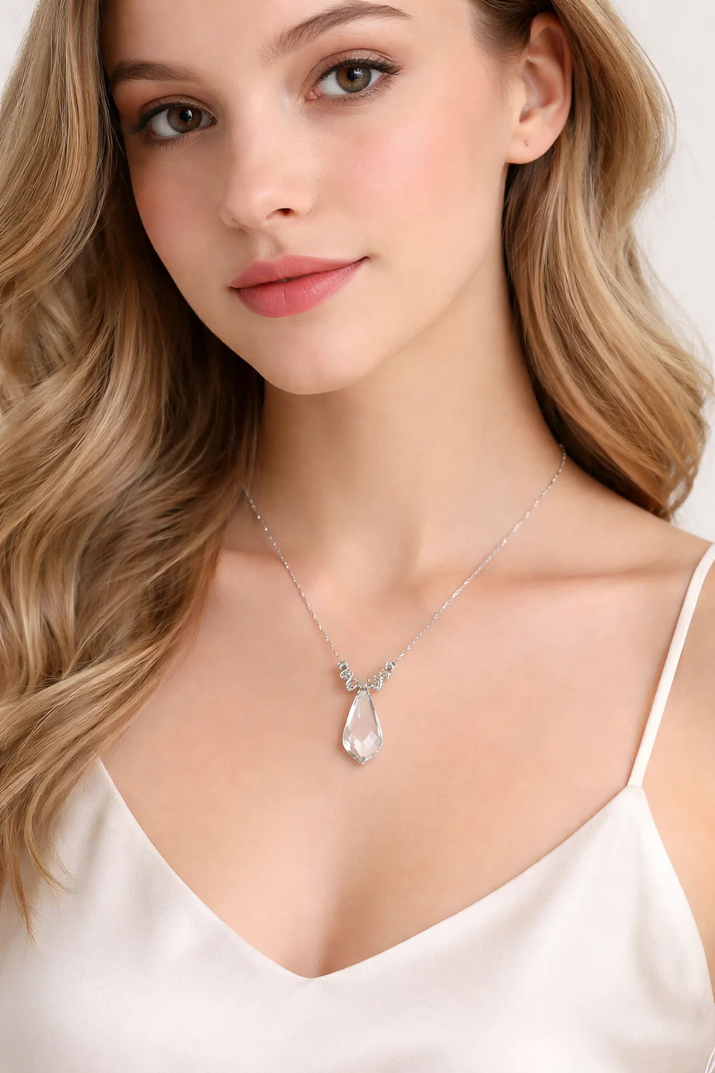 Elegant 925 Sterling Silver Crystal Pendant Necklace – A Sparkling Gift for Her