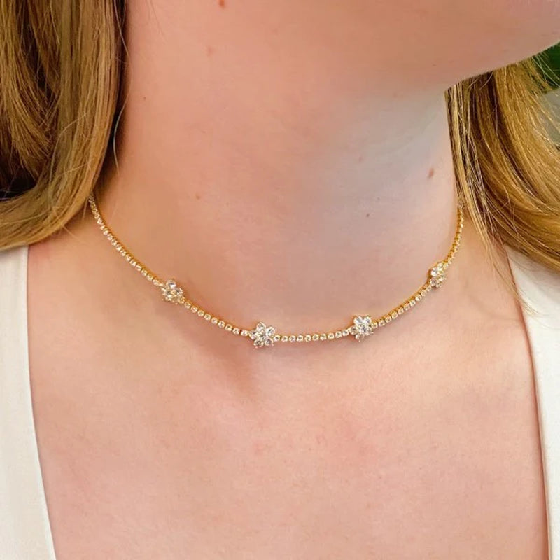 Radiant Stella Shiny Flower Necklace - Illuminate Your Style!