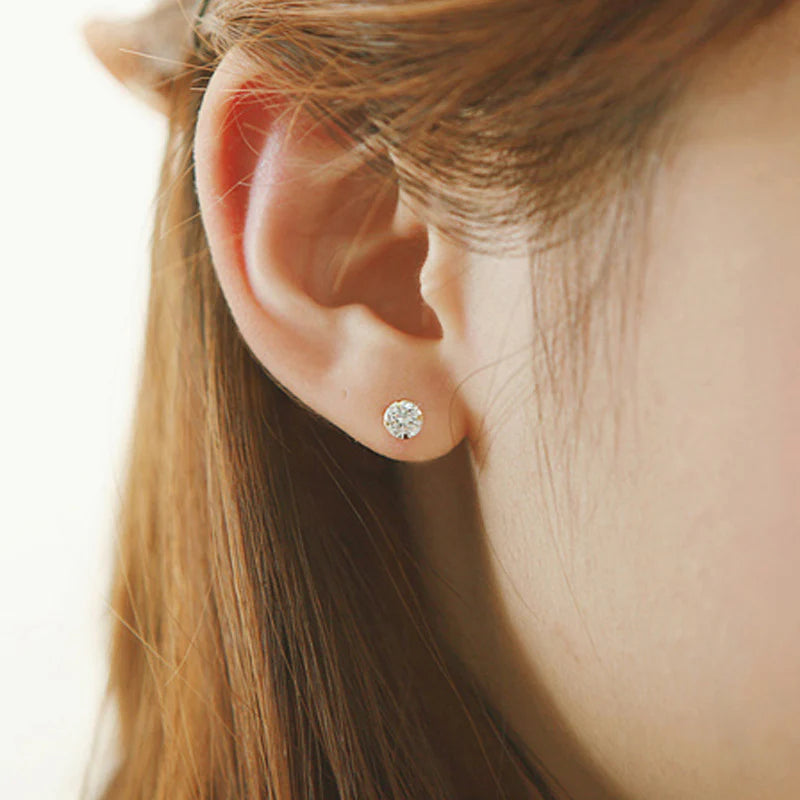Elegant Sterling Silver Cubic Zirconia Stud Earrings - Timeless Sparkle for Every Occasion