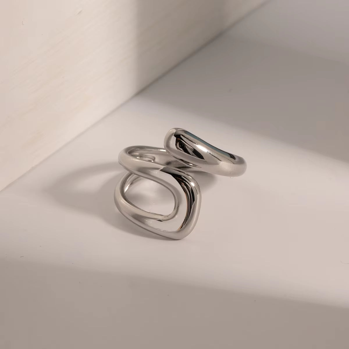 Stylish Waterproof Stainless Steel Geometric Wide Ring - Elegant Golden Jewelry for Women