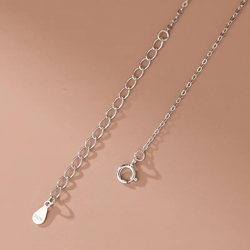 Elegant Dainty Circle Heart Necklace - Perfect Gift for Any Occasion
