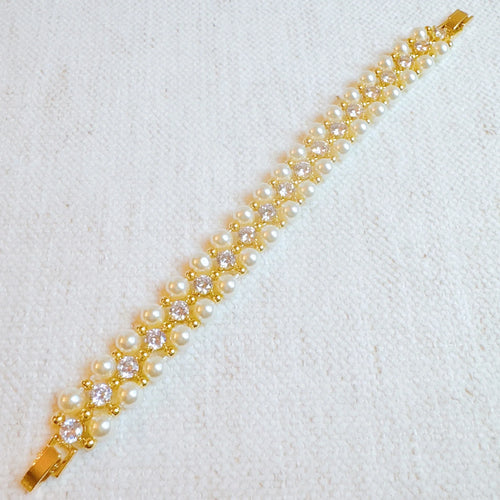 Elegance & Sparkle Bracelet: A Dazzling Accessory for Every Occasion