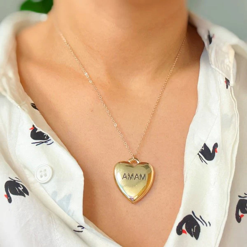 Personalized Mama Heart Pendant Necklace - A Timeless Gift for Moms